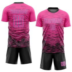 Maillot de football personnalisé rose, noir et bleu clair, sublimé